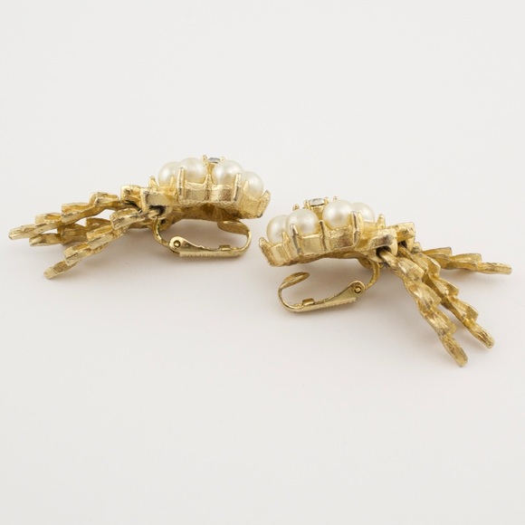 Vintage Sarah Coventry Clip On Dangle Earrings Faux Pearl Flower Leaf Fringe - Picture 3 of 5